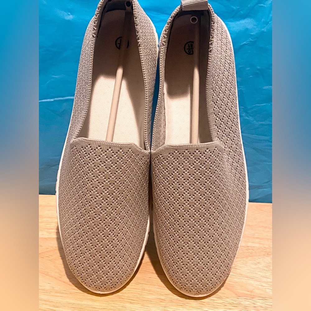 Slip on sneakers